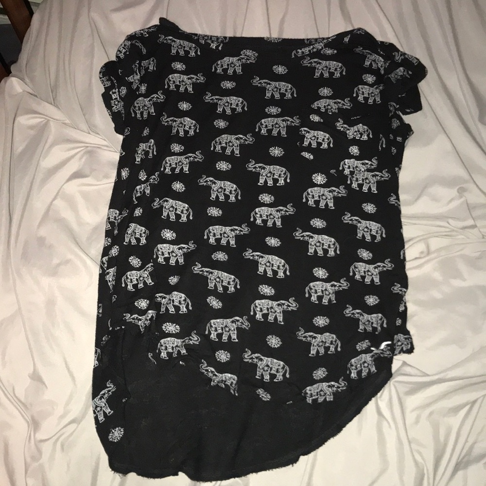 Hollister Elephant T-shirt